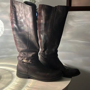 Dezflex comfort size 13 women’s boots.